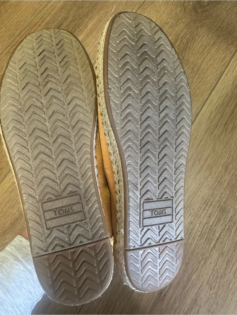TOMS Lena sunflower gold Satin Lace-Up Espadrille Sneakers eclectic 7.5